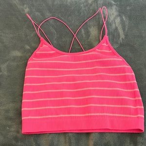 woman’s size small crop top
